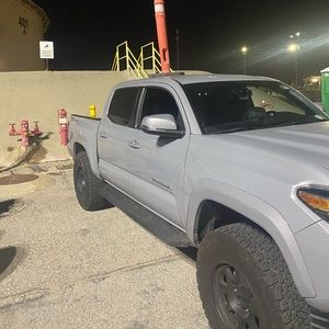 Meet your Posher, Jonathan